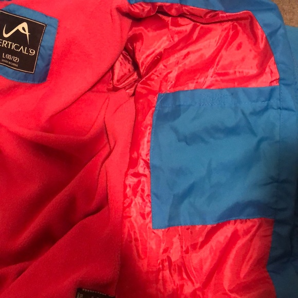 Snow Jacket - Picture 3 of 3